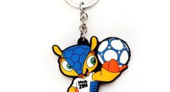Moins de 1 euros le porte clé mascotte Coupe du monde 2014 « Fuleco » – livraison gratuite