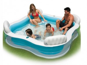 piscine gonflable avec sièges Intex