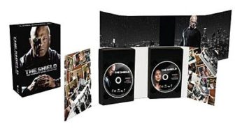 L’ intégral The Shield (29 DVD) à moins de 40 euros soit entre 10 et 20 euros plus cher ailleurs