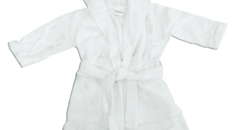 1 peignoir bébé gratuit pour l’achat d’une lessive et d’un adoucissant Le Chat Bébé