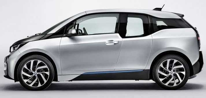 1 euro la location d’une voiture électrique haut de gamme par Blooweels (12h, 100km avec une BMW i3 )