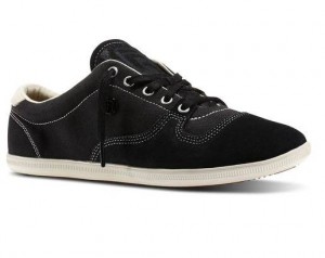 Baskets Reebok Plinton cuir homme à 32 euros