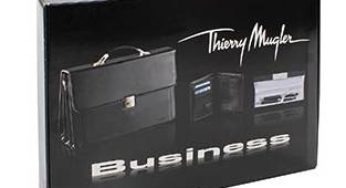 Moins de 35 euros l’ensemble Thierry Mugler (portefeuille cuir, porte-documents et parure stylos) livraison gratuite