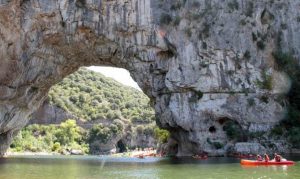 Descente en canoë de l’Ardèche à 99€ pour 4 personnes 