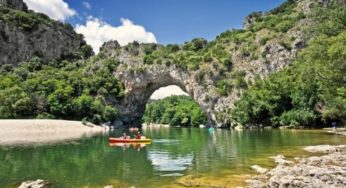 Descente en canoë de l’Ardèche à 139€ pour 4 personnes (avec 1 nuit en camping) – valable jusqu’en septembre