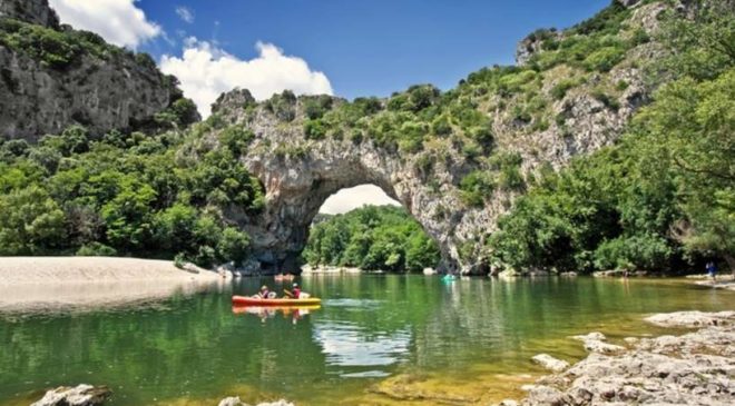 Descente en canoë de l’Ardèche pas chère