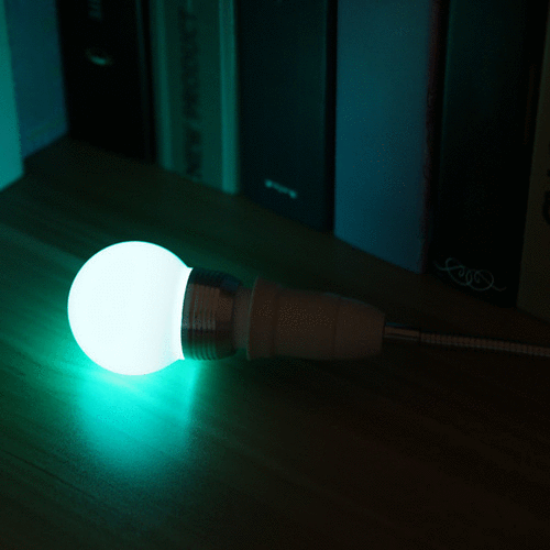 ampoule LED multicolore avec télécommande