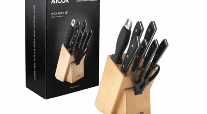 30€ le bloc couteaux en bois et couteaux Aicok 