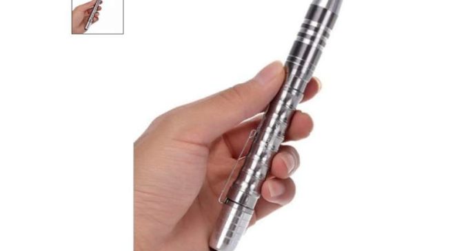 0,65€ le stylo lampe torche LED tactile