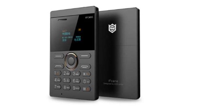 Mini téléphone format carte bancaire pas cher iFcane E1