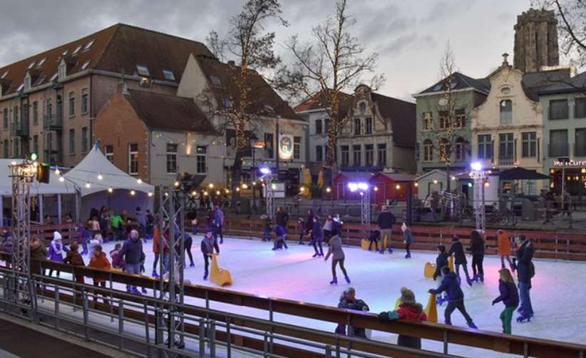 Billet pas cher Patinoire du village de Noël Montpellier 5€ pour 2 personnes (au lieu du double)