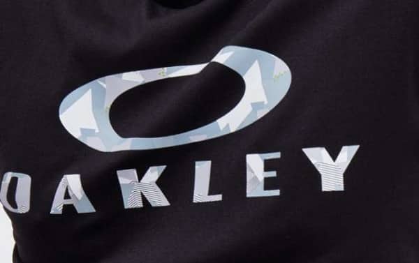 Bonnes affaires Oakley : jusqu’à -70% sur vêtements, sacs et accessoires homme & femme + livraison gratuite