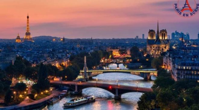Diner Croisière sur la Seine pour 2 personnes avec bateau Paris en Scène