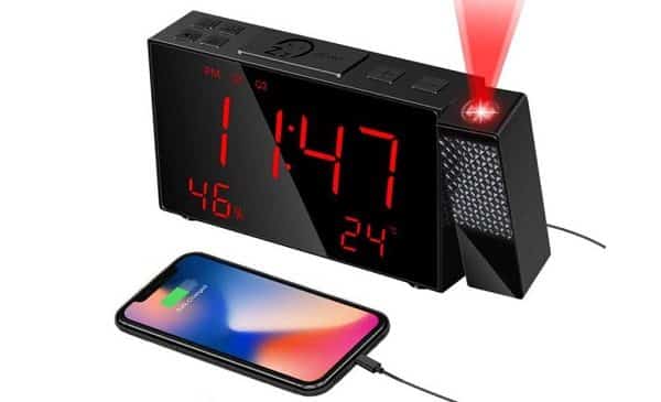 radio réveil digitale homvilla avec projection et port usb de charge smartphone