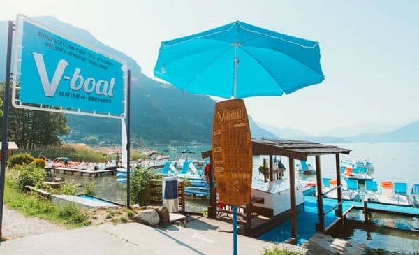 location de paddle board ou pédalo sur le lac d'annecy à moitié prix