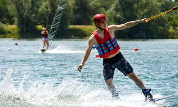 session de téléski nautique au fun parc brumath pas chère