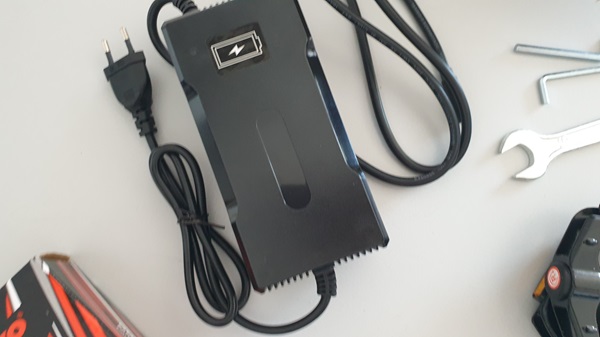 chargeur velo electrique vakole sg20 1