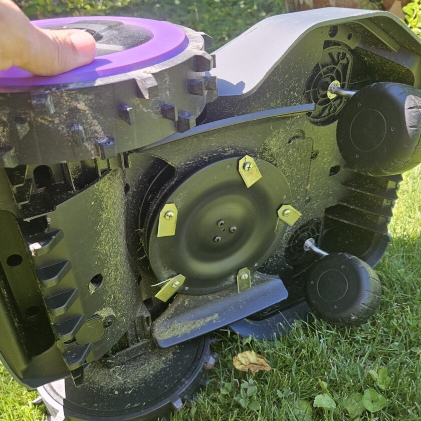 anthbot m9 dessous (1)